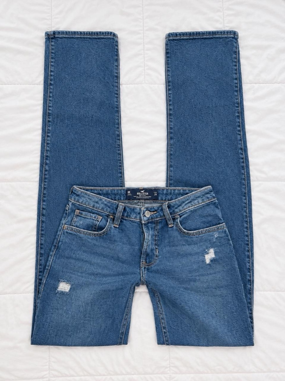 Hollister Co. blue denim jeans 
Hollister Y2K Distressed Denim Jeans